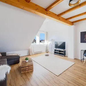 Stylisches Penthouse Zentral Balkon 75m2 Nflx Apartment Hannover